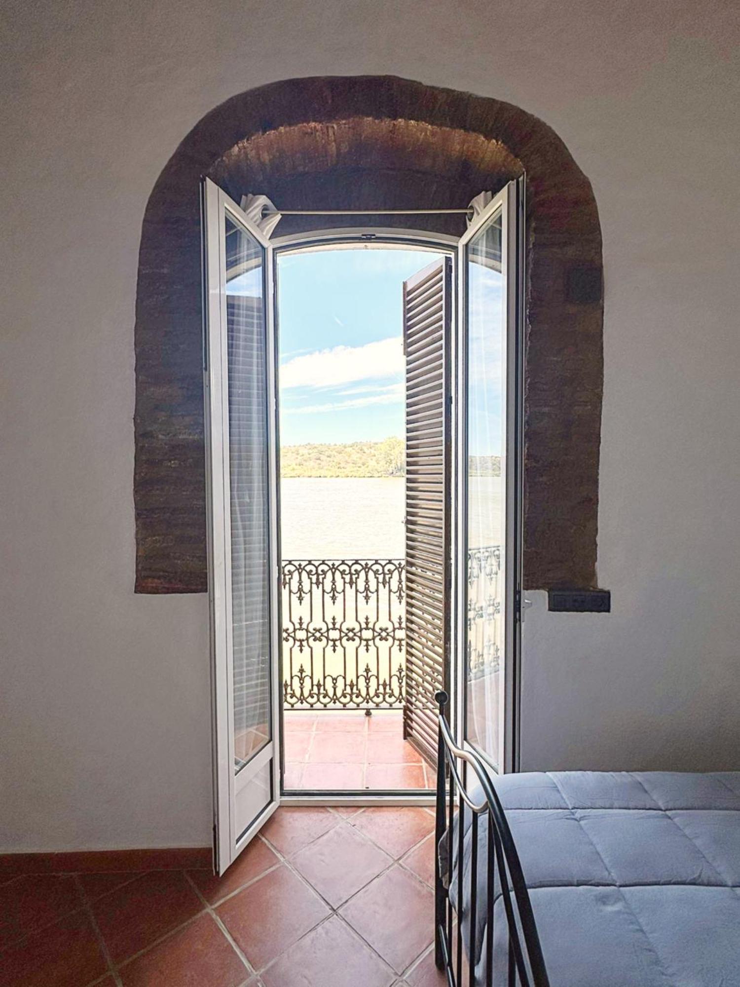 Hacienda De La Cruz *
